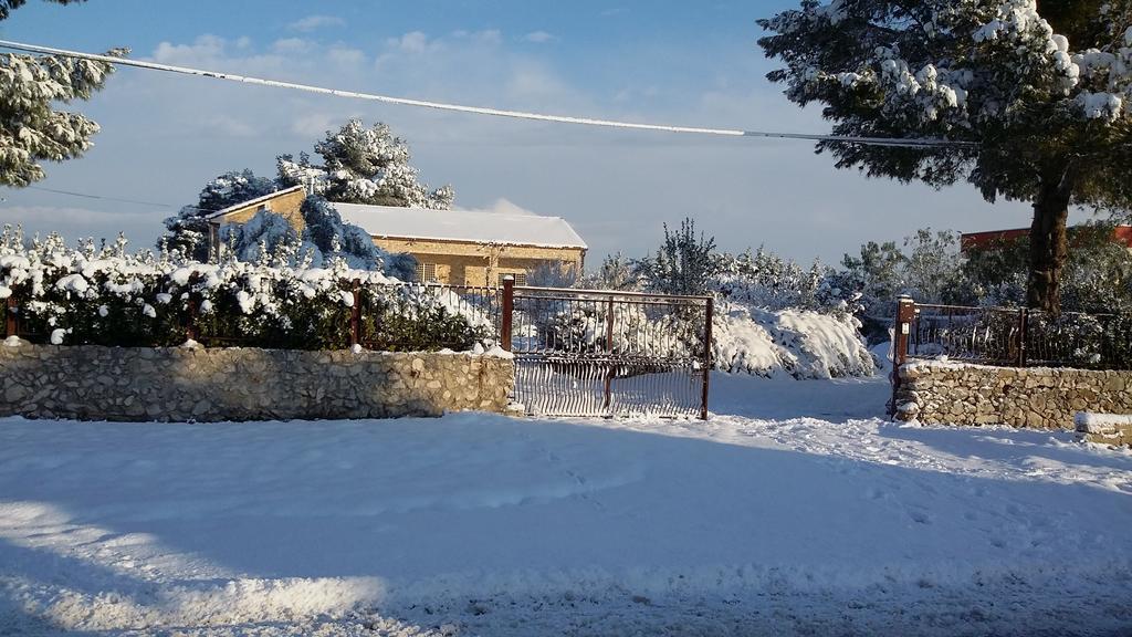 Mazzara Farm Bed & Breakfast Manduria Exterior photo