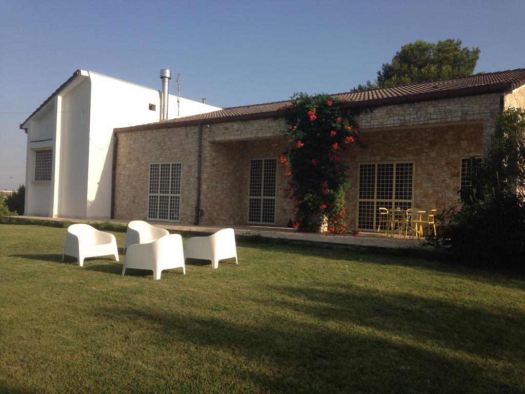 Mazzara Farm Bed & Breakfast Manduria Exterior photo